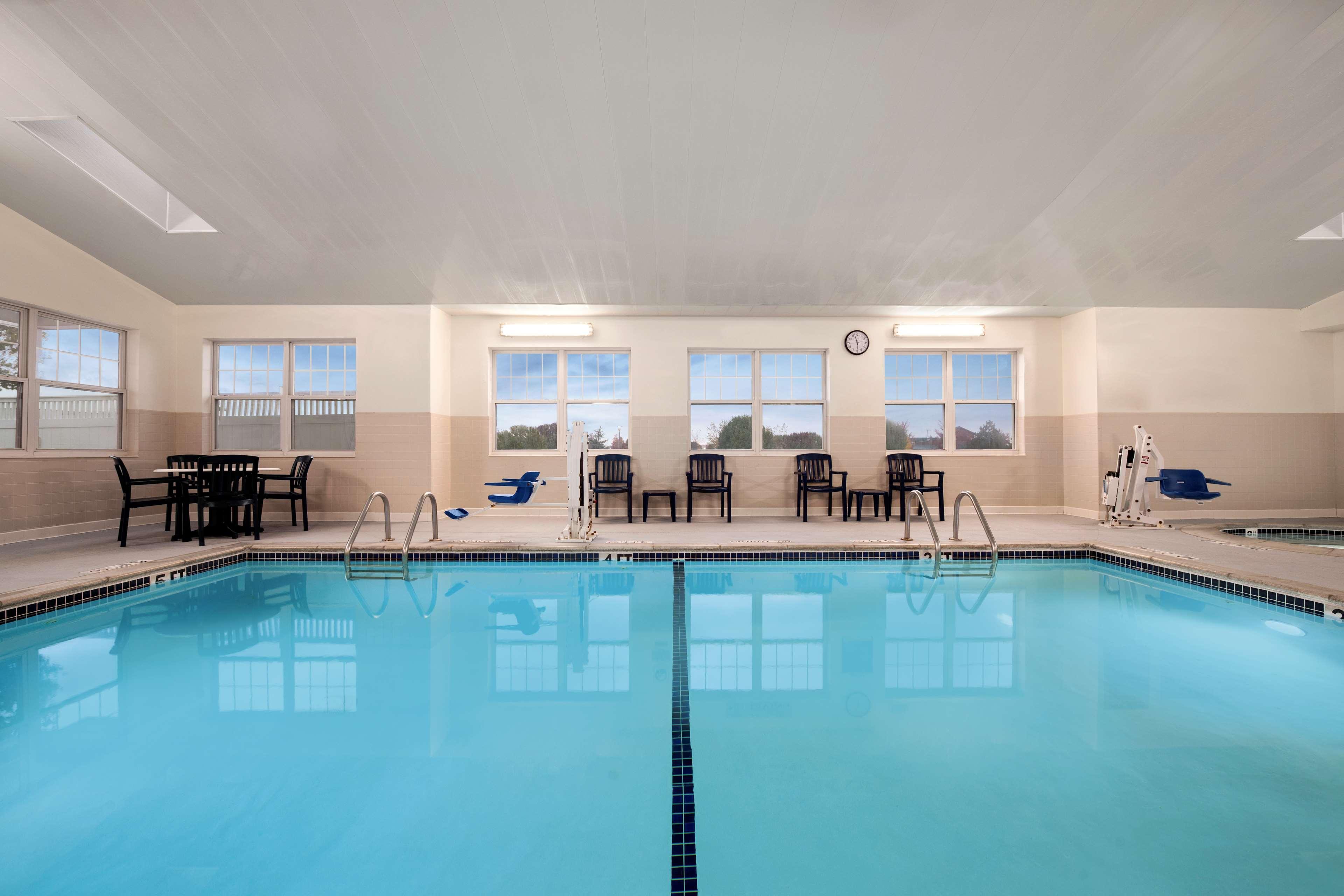 Country Inn & Suites By Radisson, Dundee, Mi Exteriör bild